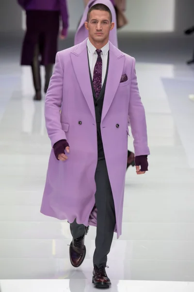 Look 49